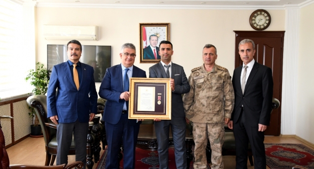15 Temmuz Gazisi Yıldırım Çiftçi’ye Devlet Övünç Madalyası Verildi
