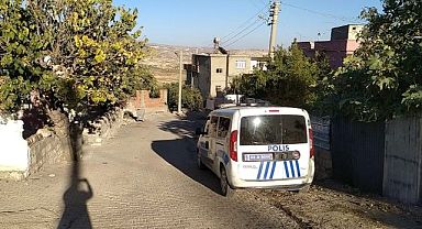 Besni’de silahlı kavgada adliye çıkarılan 15 şüpheliden 2’si tutuklandı