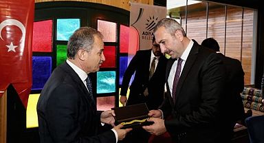 Eski Adalet Bakanı Abdulhamit Gül Adıyaman Teşkilatıyla bir araya geldi