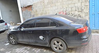 Adıyaman'da park halindeki otomobile ateş açıldı
