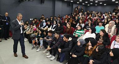 Belediye Başkanı KILINÇ Gençlerle Bir Araya Geldi
