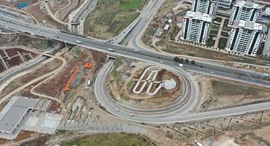 Eğriçay kavşağındaki park çalışmaları tüm hızıyla devam ediyor.
