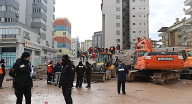 21 kişiye mezar olan Gölgeler Apartmanı'nın betonunda dere kumu ve çakıl kullanılmış