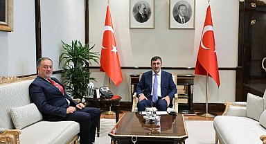 Artuklu Belediye Başkanı Tatlıdede, Cumhurbaşkanı Yardımcısı Cevdet Yılmaz ile görüştü
