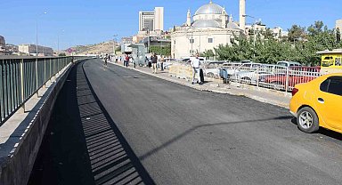 Büyükşehir Belediyesi İpekyol Bulvarı yan yolunu asfaltla buluşturdu