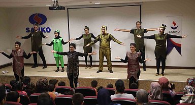Depremden etkilenen çocuklara tiyatro etkinliği düzenlendi