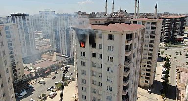 Gaziantep'te 15 katlı binada yangın paniği