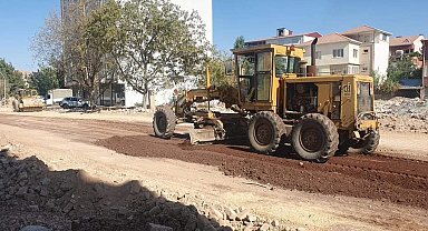 Gölbaşı Belediyesi hasarlı yolları onarıyor