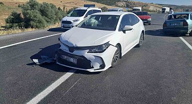 İki otomobilin çarpıştığı kazada 3 kişi yaralandı