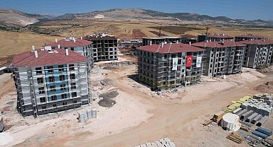 Kalıcı deprem konutları renkleniyor