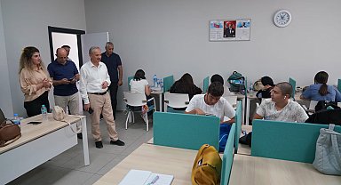 Kılınç, öğrencilerle bir araya geldi