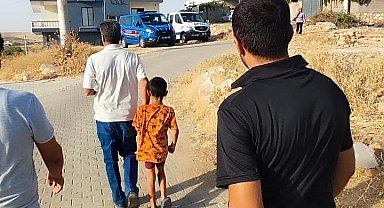 Mardin'de kayıp ihbarı verilen çocuk komşunun avlusunda uyurken bulundu