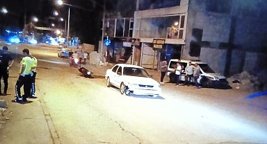 Otomobil ile motosiklet çarpıştı: 3 yaralı