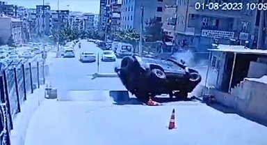Polisin şehit olduğu kaza güvenlik kamerasında