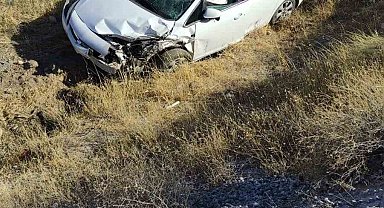 Tır ile çarpışan otomobil şarampole yuvarlandı: 1 yaralı