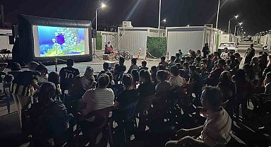Depremzede çocuklar sinema etkinliğinde buluştu