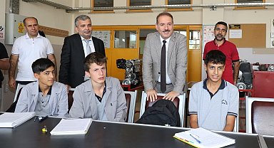 Meslek liselerindeki teorik ve uygulamalı eğitimler incelendi