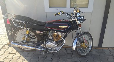 Depremzedenin park halindeki motosikleti çalındı