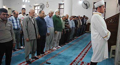 Filistin'de hayatını kaybedenler için gıyabi cenaze namazı kılındı