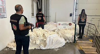 Piyasa değeri 500 milyon TL! Türkiye'ye girerken yakalandı: Pamuklara emdirmişler