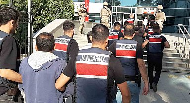 Terör operasyonunda gözaltına alınan 5 kişiden 3'ü tutuklandı