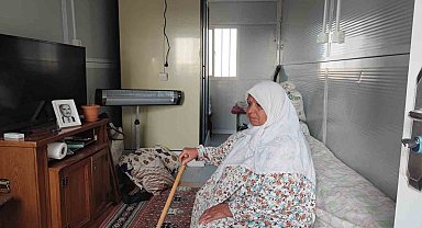 70 yaşındaki kadın konteynerde karanlıkta kaldı
