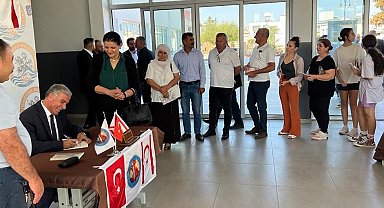 Adıyamanlı yazara Kıbrıs'ta yoğun ilgi