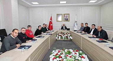 Deprem bölgesindeki çalışmalar masaya yatırıldı