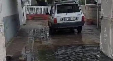 Kahta'yı sağanak vurdu, evleri su bastı