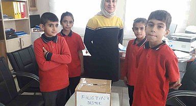Öğrenciler kumbaralarını Filistin için boşalttı