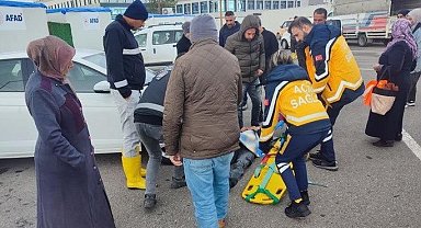 Otomobil ile motosiklet çarpıştı: 1 yaralı