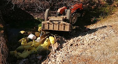 Şarampole devrilen traktör sürücüsü yaralandı