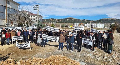 32 kişinin hayatını kaybettiği binanın müteahhidine tepki