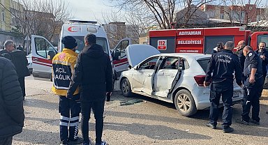 Ambulans ile otomobil çarpıştı: 2 yaralı