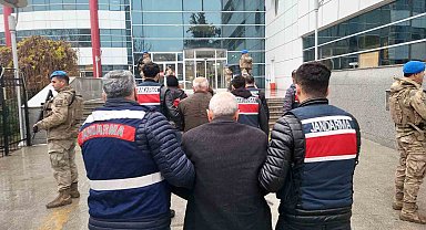 BDP İl Eş başkanı ve 2 kişi adliyeye sevk edildi