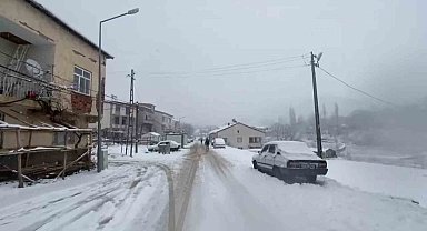 Çelikhan'da yoğun kar yağışı