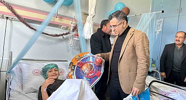 Deprem bölgesinde sünnet şöleni