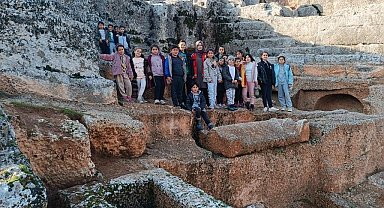 Depremzede çocuklar tarihi mekanları gezdi