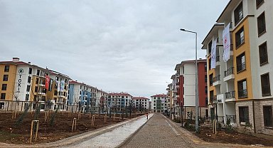 Depremzedeler konutlara yerleşmek için sabırsızlanıyor