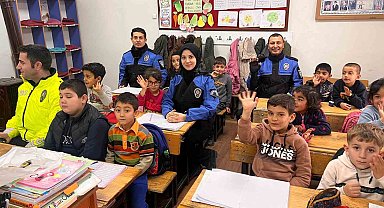 Öğrencilere trafik eğitimi verildi