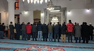 Şehitler için sabah namazında buluşma programı düzenlendi