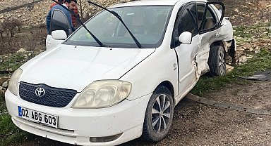 Adıyaman'da iki otomobil çarpıştı: 6 yaralı