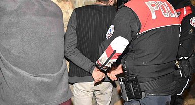 Aranan şahıslar yakalandı