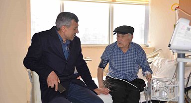 Başkan Adayı Toydaş, devlet hastanesini ziyaret etti