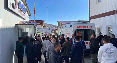 Çelikhan'da trafik kazası: 2 çocuk yaralandı