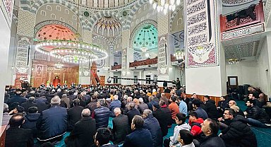 Depremde ağır yara alan Adıyaman'da Miraç Kandili idrak edildi