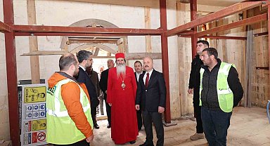 Vali Varol, restorasyonda olan kiliseyi inceledi