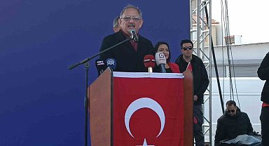 Bakan Özhaseki: "Depremzedelerin hiç endişesi olmasın"