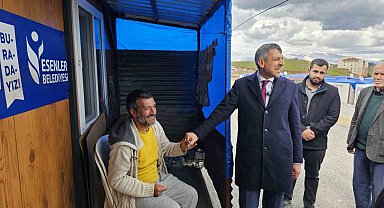 Başkan adayı Hakan Toydaş konteyner kentte vatandaşlarla biraraya geldi