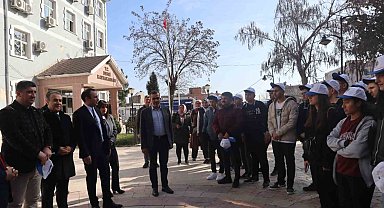 Besnili öğrenciler kültür gezisinde